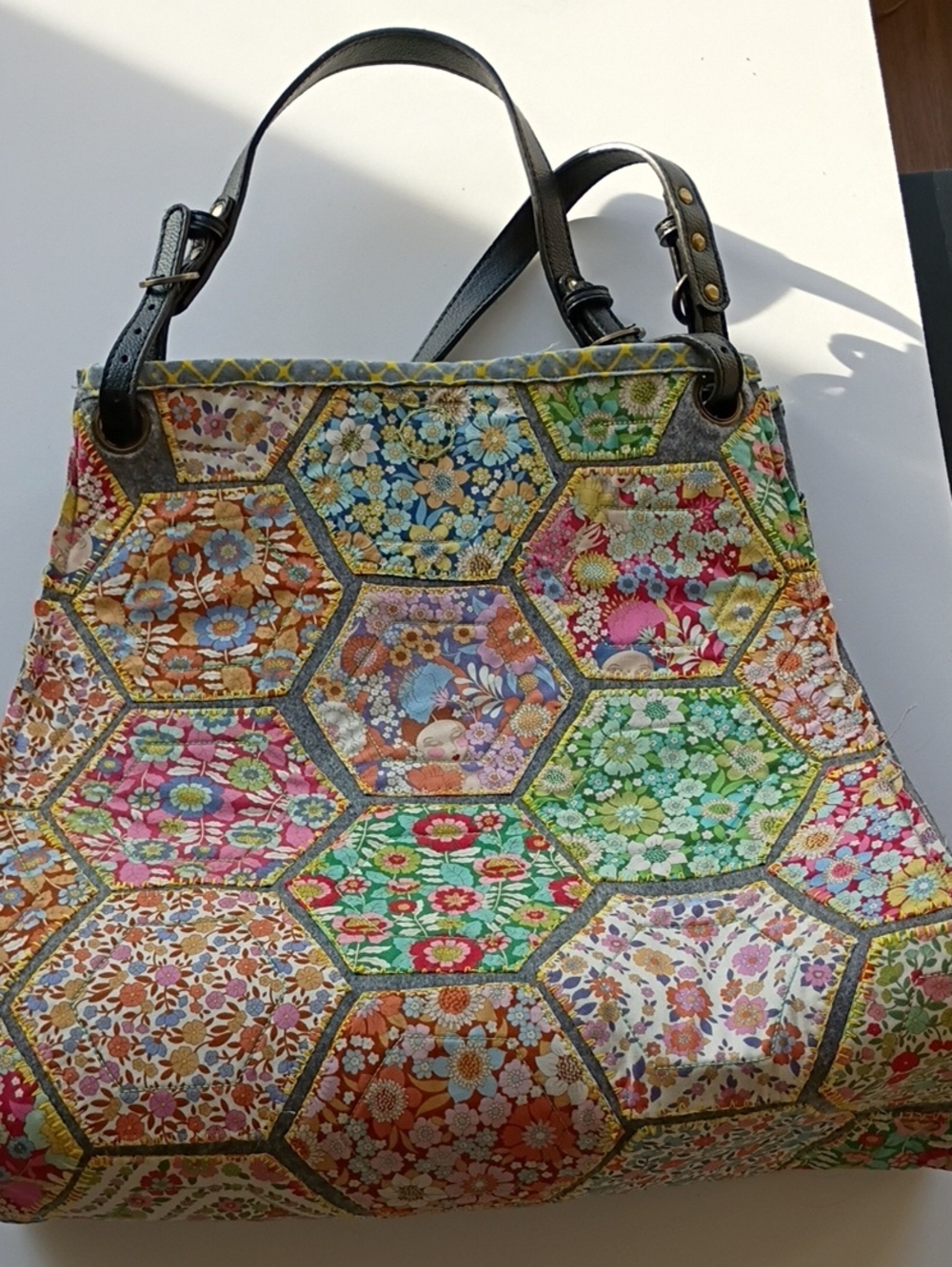 Floral Patchwork Tote Bag in Multicolor Like New